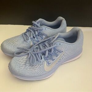 Nike Zoom Winflo 5 Women's Running Shoes Size 7,5
